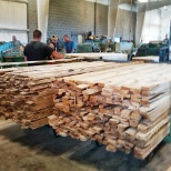 Stacking good 2x4's for shipment