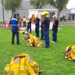 IMPARTIENDO CURSO PRACTICO DE COMBATE Y PREVENCIÓN DE INCENDIOS