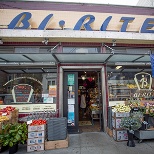 store front of Bi-Rite Market.