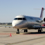 Marshalling in a Mesaba Airlines CRJ-200 from MSP